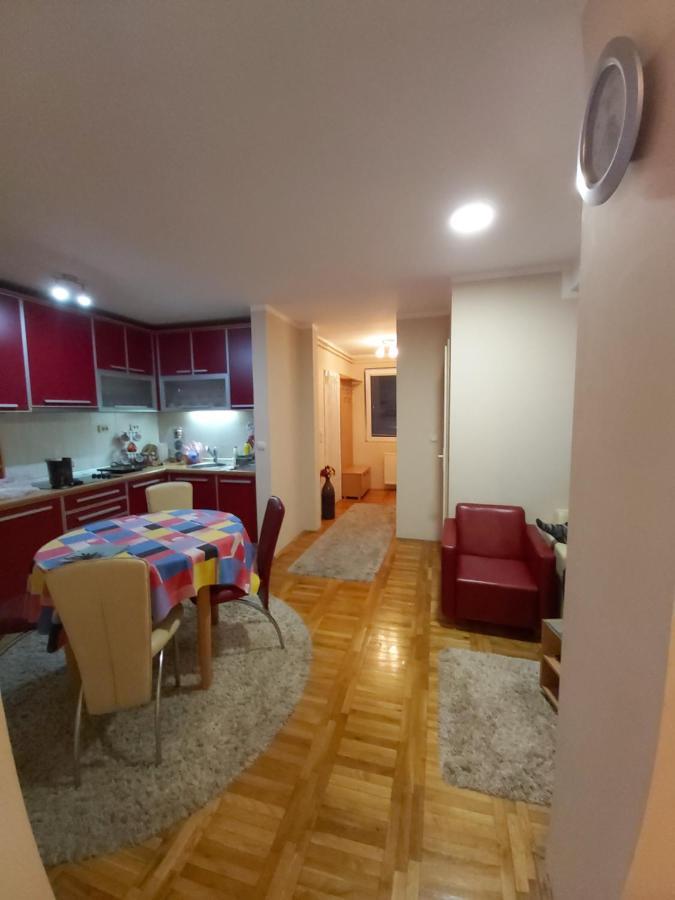 Ino 99 Apartamento Užice Exterior foto